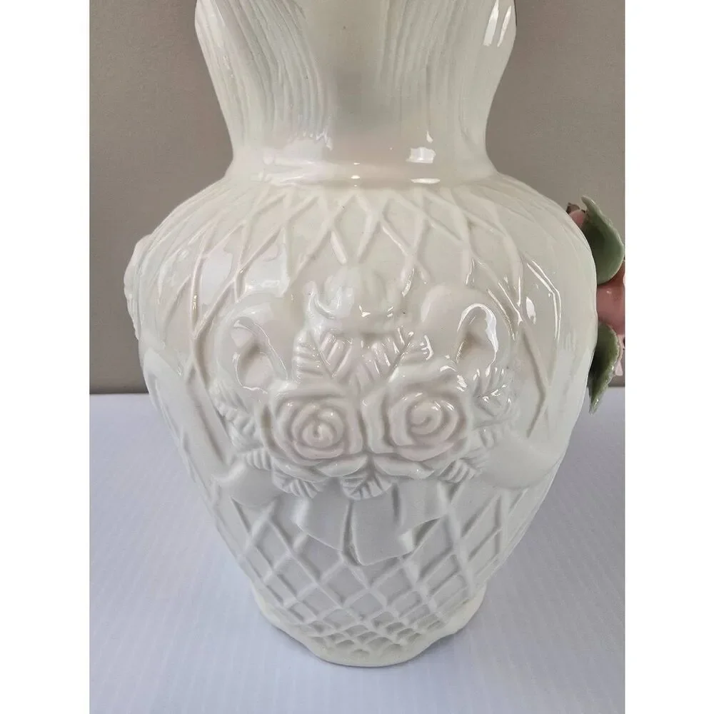 Pitcher Lattice 3D Roses Gold Trim